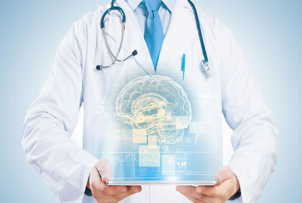 Невролог и невропатолог занимаются лечением заболеваний нервной системы человека.