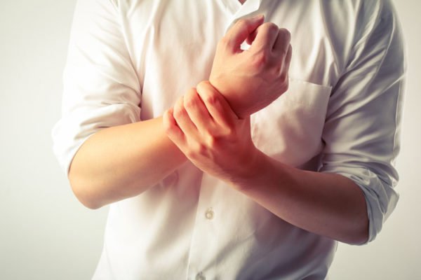 Онемение рук - один из симптомов