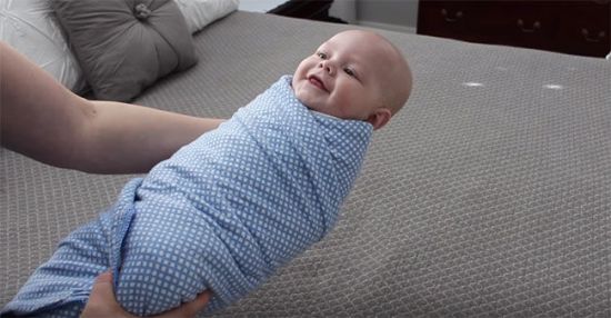 Младенец в пеленке