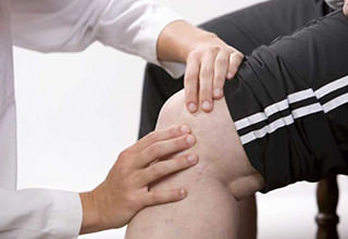 Ушиб или самая распространенная травма колена